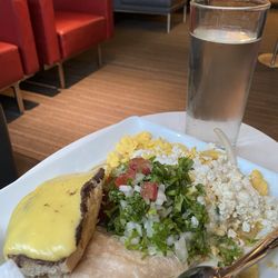 American Airlines Admirals Club - Decent breakfast spread