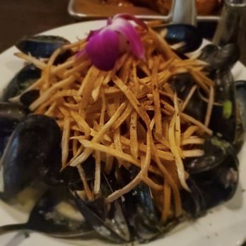 Fire & Cork - Maine Mussels - Wine Bars Near Me - New City, New York