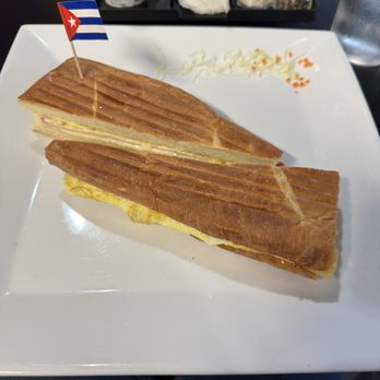 El Carreton Cubano - Omelet sandwich - Cuban Near Me - Suffolk, Virginia