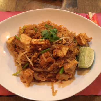 Little Thai Kitchen - Pad Thai with tofu - Thai Near Me - Darien, Connecticut Little Thai Kitchen - Pad Thai with tofu - Thai Near Me - Darien, Connecticut