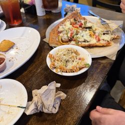 Pizza, pasta salad