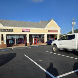 Plenty of complementary parking space in the parking lot of the Towers Shopping Center.