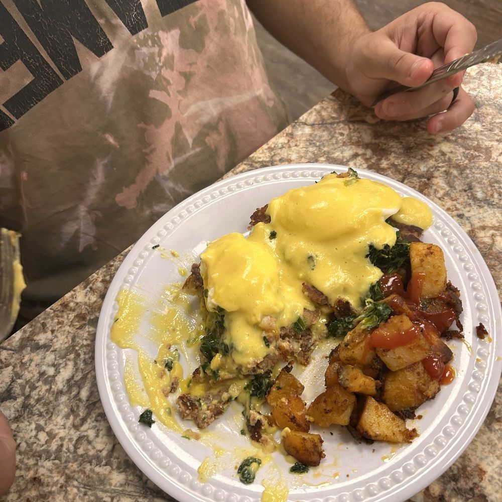 Peter's Sunrise Restaurant - Breakfast & Brunch Near Me - Everett, Massachusetts Peter's Sunrise Restaurant - Breakfast & Brunch Near Me - Everett, Massachusetts