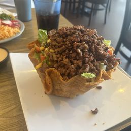Asada tostada salad Asada tostada salad