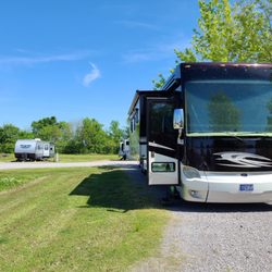 Movietown RV Park - Site 35
