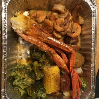 Fishermans Island - #14 snow crab and shrimp with corn, potatoes and broccoli - Food Delivery Services Near Me - Merrillville, Indiana