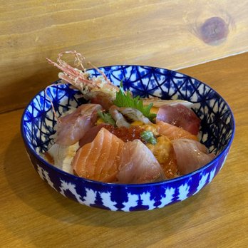 Sushi Kashiwa - Chirashi Bowl - Sushi Bars Near Me - Pacifica, California Sushi Kashiwa - Chirashi Bowl - Sushi Bars Near Me - Pacifica, California