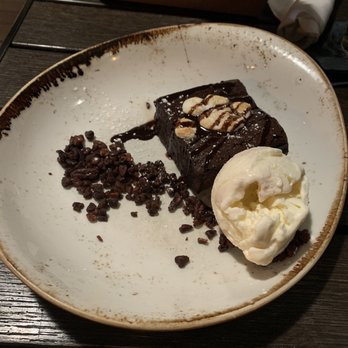 Le Papagayo - Flourless Chocolate Cake - Breakfast & Brunch Near Me - Encinitas, California Le Papagayo - Flourless Chocolate Cake - Breakfast & Brunch Near Me - Encinitas, California