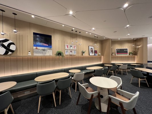 Capital One Lounge at DFW by null