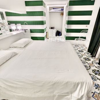 Hotel Alpha - Annex superior double bedroom - Hotels Near Me - Sant'Agnello, NA