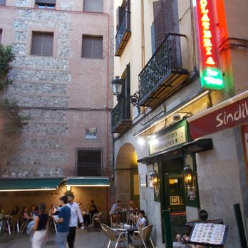 Chocolatería San Ginés - It is the San Gines salon on this side that I find preferable - Chocolatiers & Shops Near Me - Madrid, M