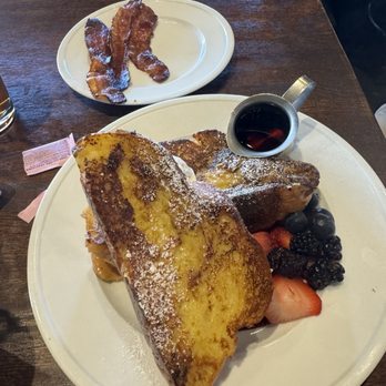 150 Sunset - Breakfast & Brunch Near Me - El Paso, Texas