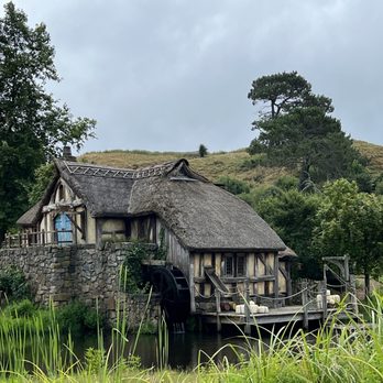 Hobbiton Movie Set - The Mill - Walking Tours Near Me - Matamata, WKO