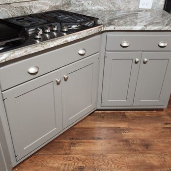 Universal Builder’s Choice Marble & Granite - So many angles, but UBC excelled using one large piece of granite for L-Shaped Kitchen countertops and a 2 tier Island. - Countertop Installation Near Me - North Chesterfield, Virginia Universal Builder’s Choice Marble & Granite - So many angles, but UBC excelled using one large piece of granite for L-Shaped Kitchen countertops and a 2 tier Island. - Countertop Installation Near Me - North Chesterfield, Virginia