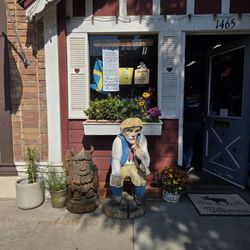 Svensk Butik Gift Shop - Outside