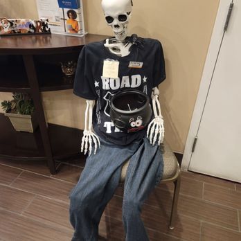 Comfort Suites - Walter , greeter for the month of Oct.  Lol. - Hotels Near Me - Barstow, California