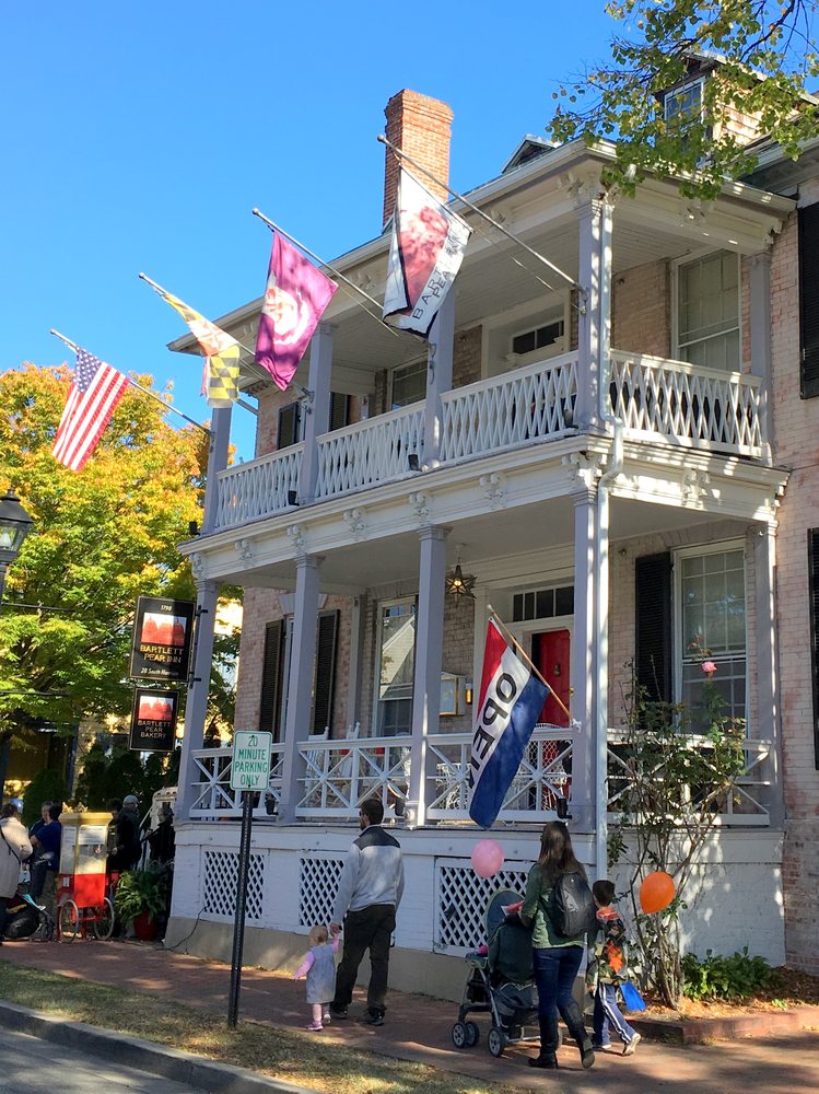 BARTLETT PEAR INN CLOSED Updated July 2024 34 Photos & 85 Reviews