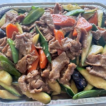 Raymond's Chinese Cuisine - 10. Beef with Oyster Sauce. Party tray size - Chinese Near Me - Pacifica, California