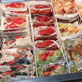 Trader Joe's - I love frozen fruit for smoothies. I think the prices are okay, but I know  I am getting good fruit. - Grocery Near Me - Orlando, Florida