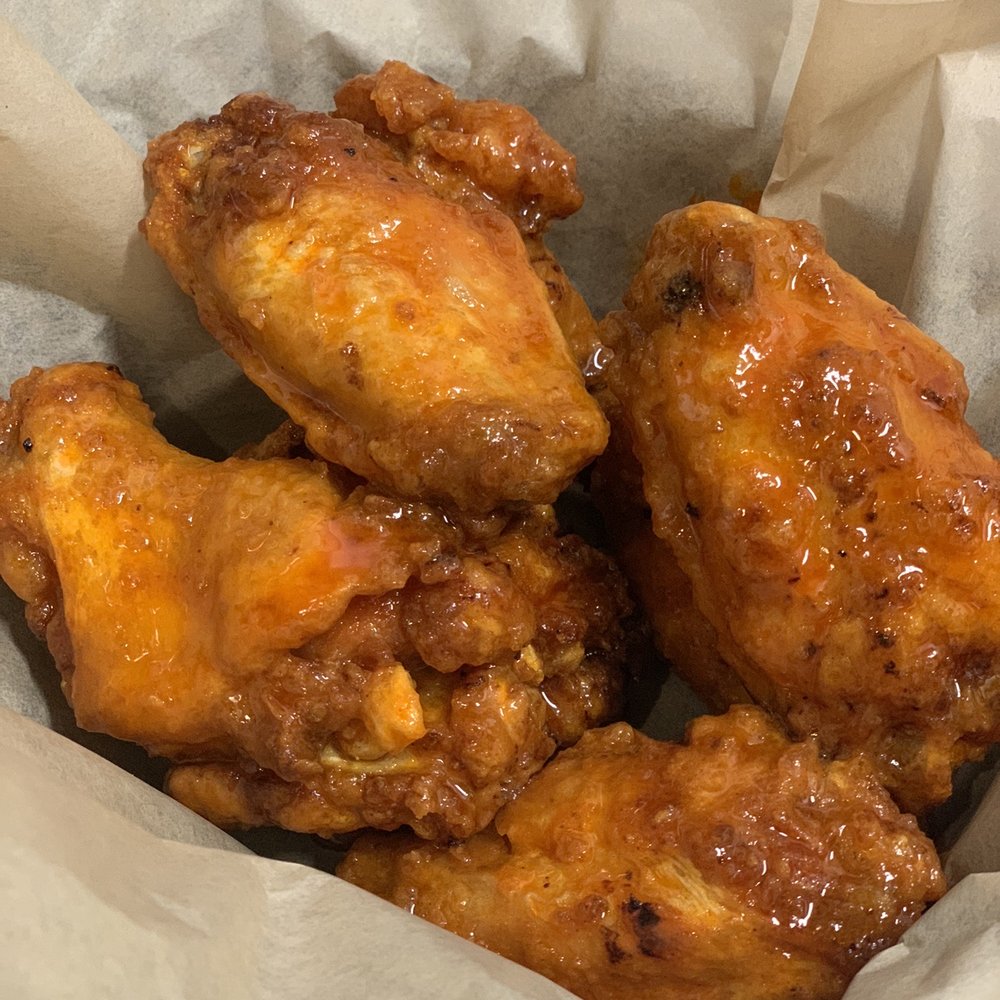 Via Della Slice Shop - Hot honey wings, they're huge and the flavor is amazing! - Pizza Near Me - Phoenix, Arizona Via Della Slice Shop - Hot honey wings, they're huge and the flavor is amazing! - Pizza Near Me - Phoenix, Arizona