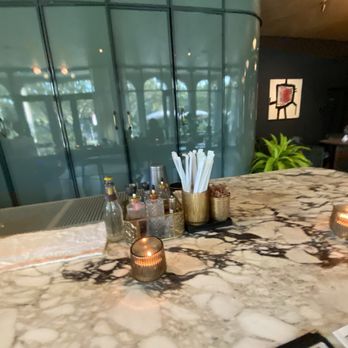 Hotel Henrietta - Hotels Near Me - New Orleans, Louisiana Hotel Henrietta - Hotels Near Me - New Orleans, Louisiana