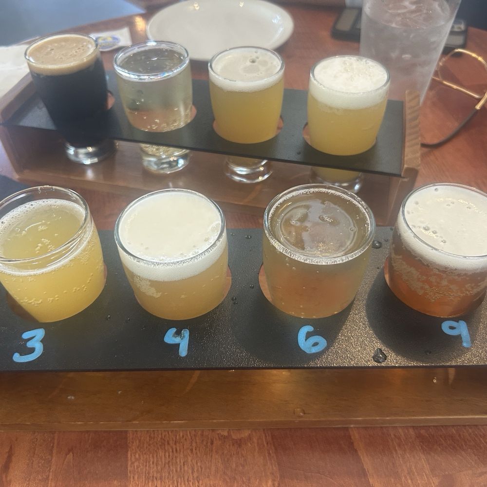 BevRidge Public - Beer flight - Cocktail Bars Near Me - Ridgefield, Washington