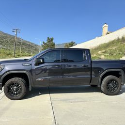Leveling kit with upper A arms Leveling kit with upper A arms