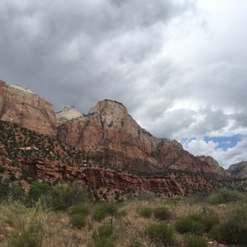 Riverside Walk - Hiking Near Me