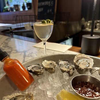 Oyster Cellar - Bay water sweets and Indigo oysters - Seafood Near Me - Seattle, Washington Oyster Cellar - Bay water sweets and Indigo oysters - Seafood Near Me - Seattle, Washington