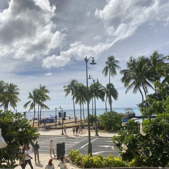 Lulu's Waikiki - View - Burgers Near Me - Honolulu, Hawaii Lulu's Waikiki - View - Burgers Near Me - Honolulu, Hawaii