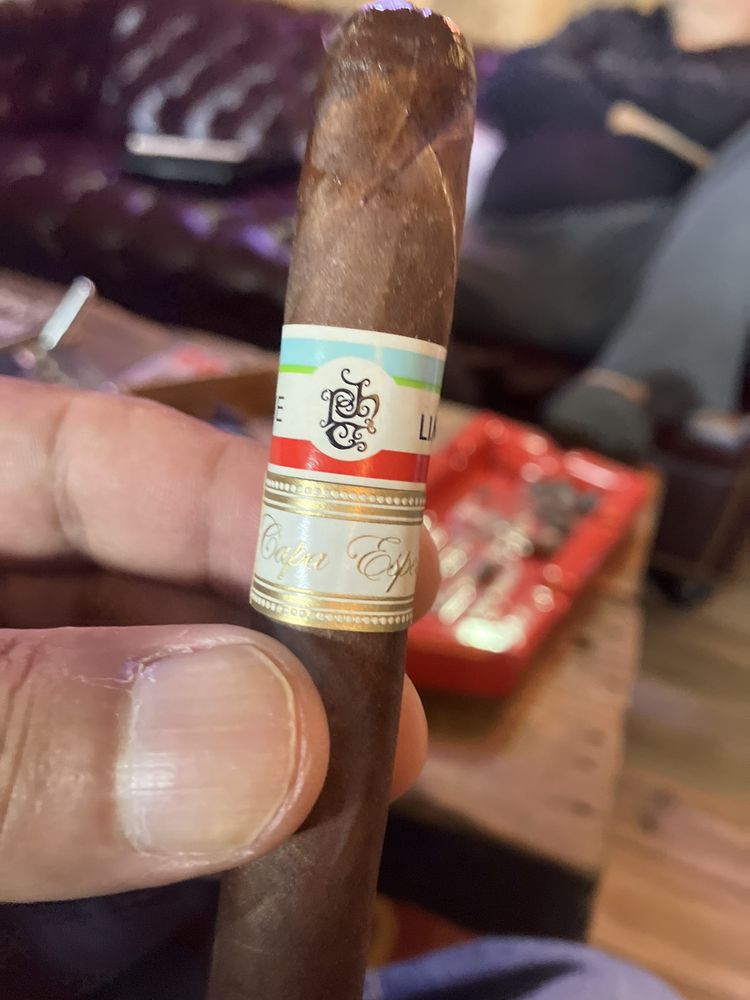 The Perfect Ash Logo