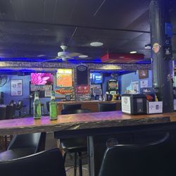 Dog & Parrot Beach Pub