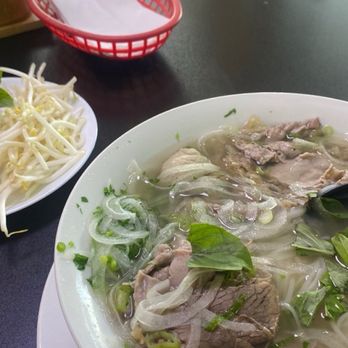 Com Pho Bamboo - P1. Pho Special - Small - Vietnamese Near Me - Fresno, California