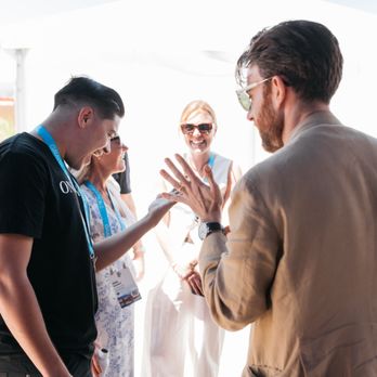 Magician Magic Mike Jacobson - Performing Arts Near Me - Los Angeles, California Magician Magic Mike Jacobson - Performing Arts Near Me - Los Angeles, California