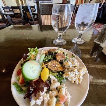 Tanque Verde Guest Ranch - Buffet options at lunch - Hotels Near Me - Tucson, Arizona