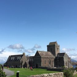 Iona Abbey & Macleod Centre - View of the abbey from the entrance gate