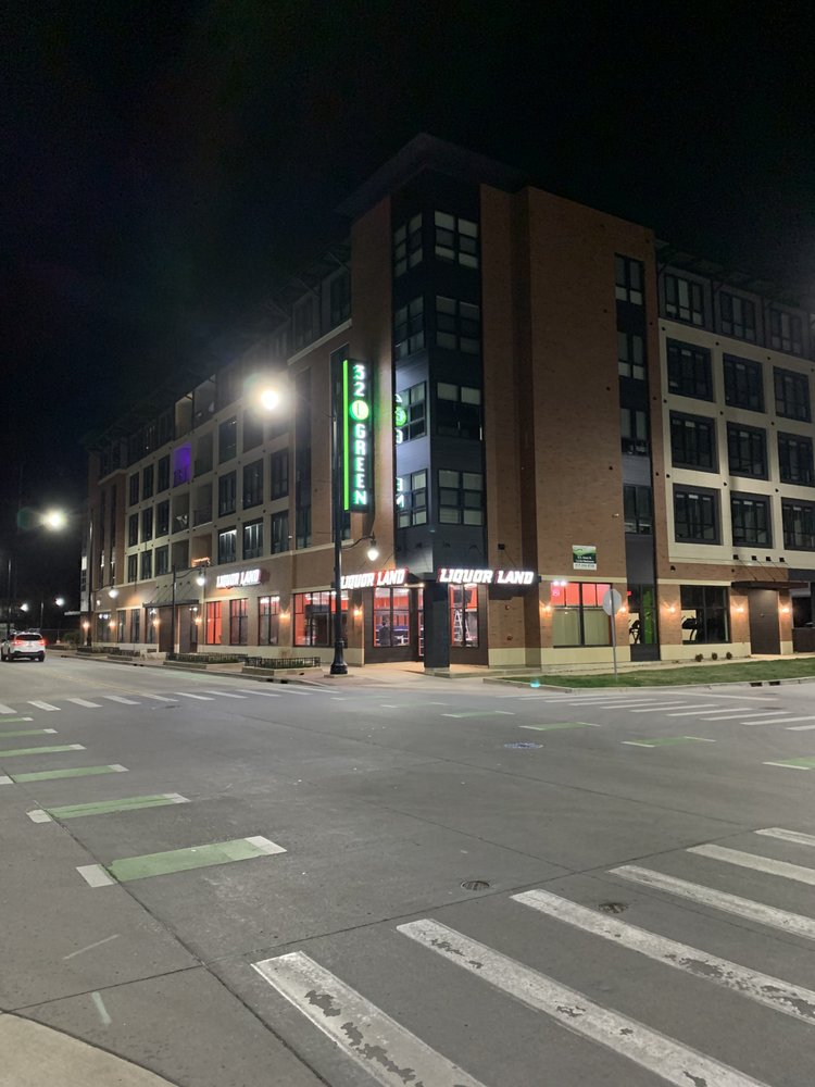 LIQUOR LAND Updated May 2024 32 E Green St, Champaign, Illinois