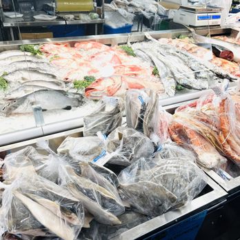 H Mart - Seafood Section - International Grocery Near Me - Dublin, California
