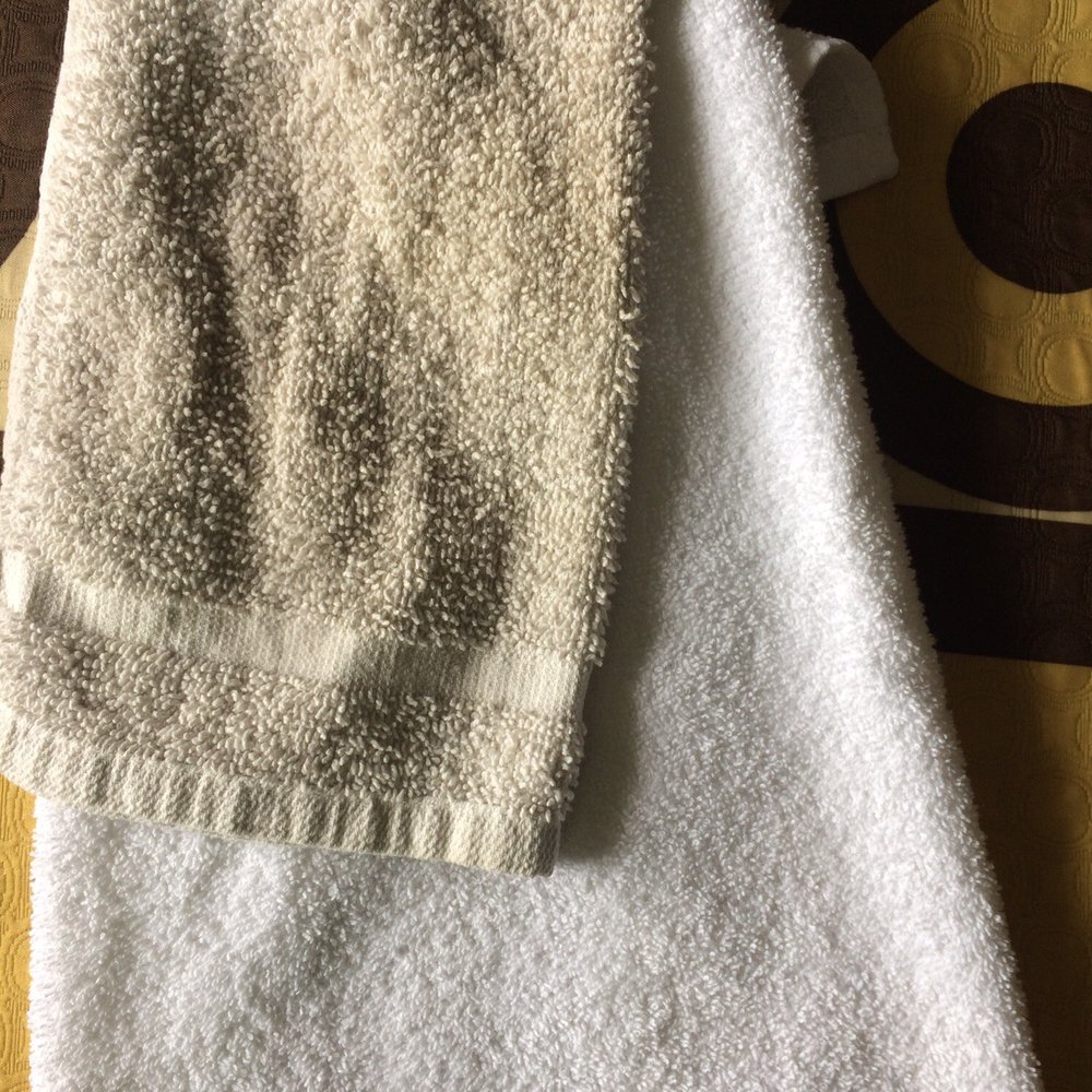Super 8 by Wyndham Sherman - Dirty towels. - Hotels Near Me - Sherman, Texas Super 8 by Wyndham Sherman - Dirty towels. - Hotels Near Me - Sherman, Texas