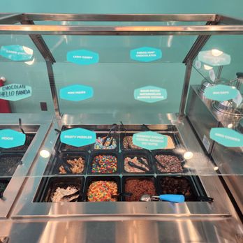 Easy Breezy Frozen Yogurt - Toppings! - Ice Cream & Frozen Yogurt Near Me - Walnut Creek, California Easy Breezy Frozen Yogurt - Toppings! - Ice Cream & Frozen Yogurt Near Me - Walnut Creek, California
