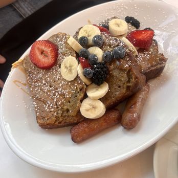 URBAN Eat.Drink - Banana Bread French Toast - Cocktail Bars Near Me - Round Rock, Texas URBAN Eat.Drink - Banana Bread French Toast - Cocktail Bars Near Me - Round Rock, Texas