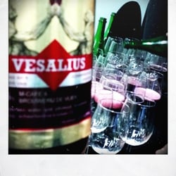 M-Café - Vesalius Kirschbier
