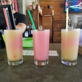 Axelrad - Frozen Peach Arnold Palmers mixed with Frozen Rosé - Beer Gardens Near Me - Houston, Texas