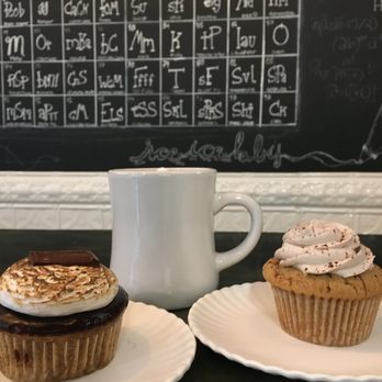 Molly's Cupcakes - Cupcakes Near Me - Chicago, Illinois Molly's Cupcakes - Cupcakes Near Me - Chicago, Illinois