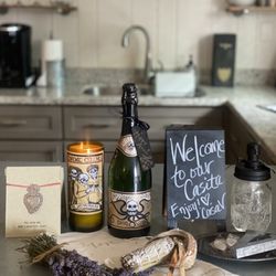 CasaV - Vojvoda Family Estate - Are welcome when we entered the Casita! Decor is beautifully detailed!