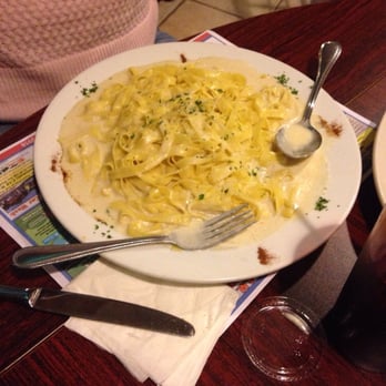 Esposito's Restaurant And Pizza - Fettuccini Alfredo - Pizza Near Me - Reading, Pennsylvania