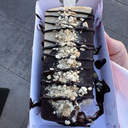 Pop Pops Fabulous Paleta - Biscoff Cookie Butter Pop with chocolate sauce and graham cracker crumbles