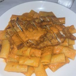 Chicken with penne alla vodka Chicken with penne alla vodka
