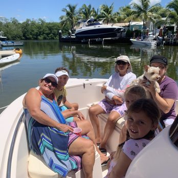 Manatee Bay Marina - Vacation Rentals Near Me - Key Largo, Florida Manatee Bay Marina - Vacation Rentals Near Me - Key Largo, Florida