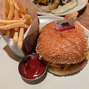 Upland - Upland Cheeseburger - New American Near Me - New York, New York